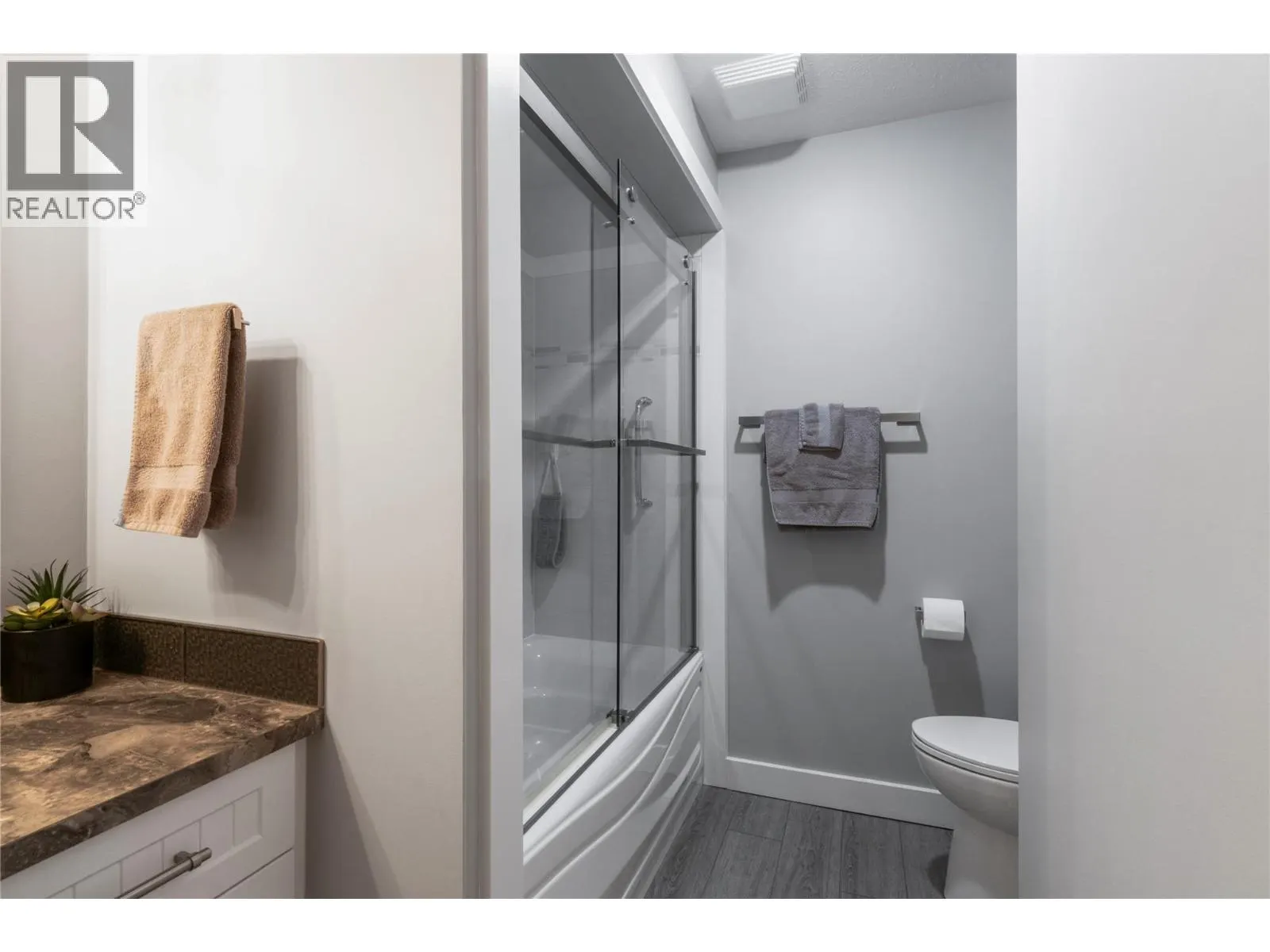 251 6 Street SE Unit# 303