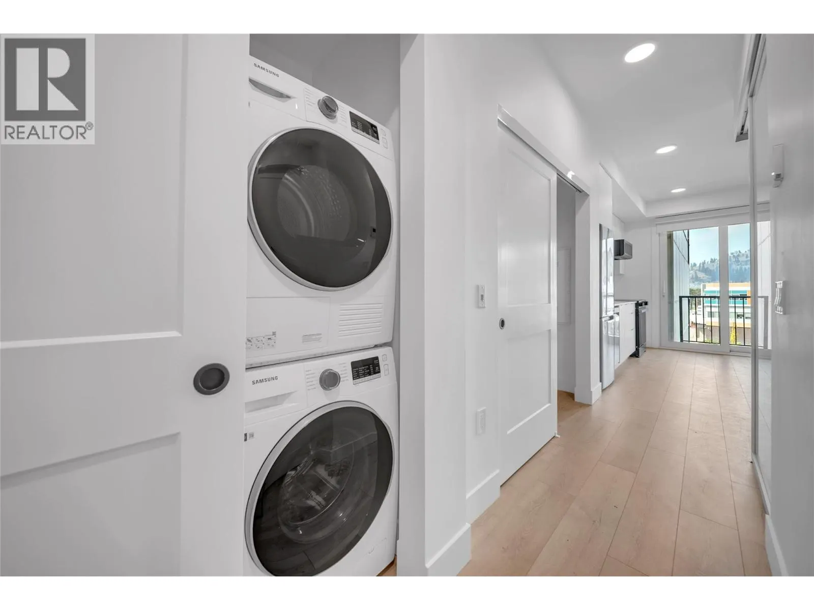 620 Coronation Avenue Unit# 409