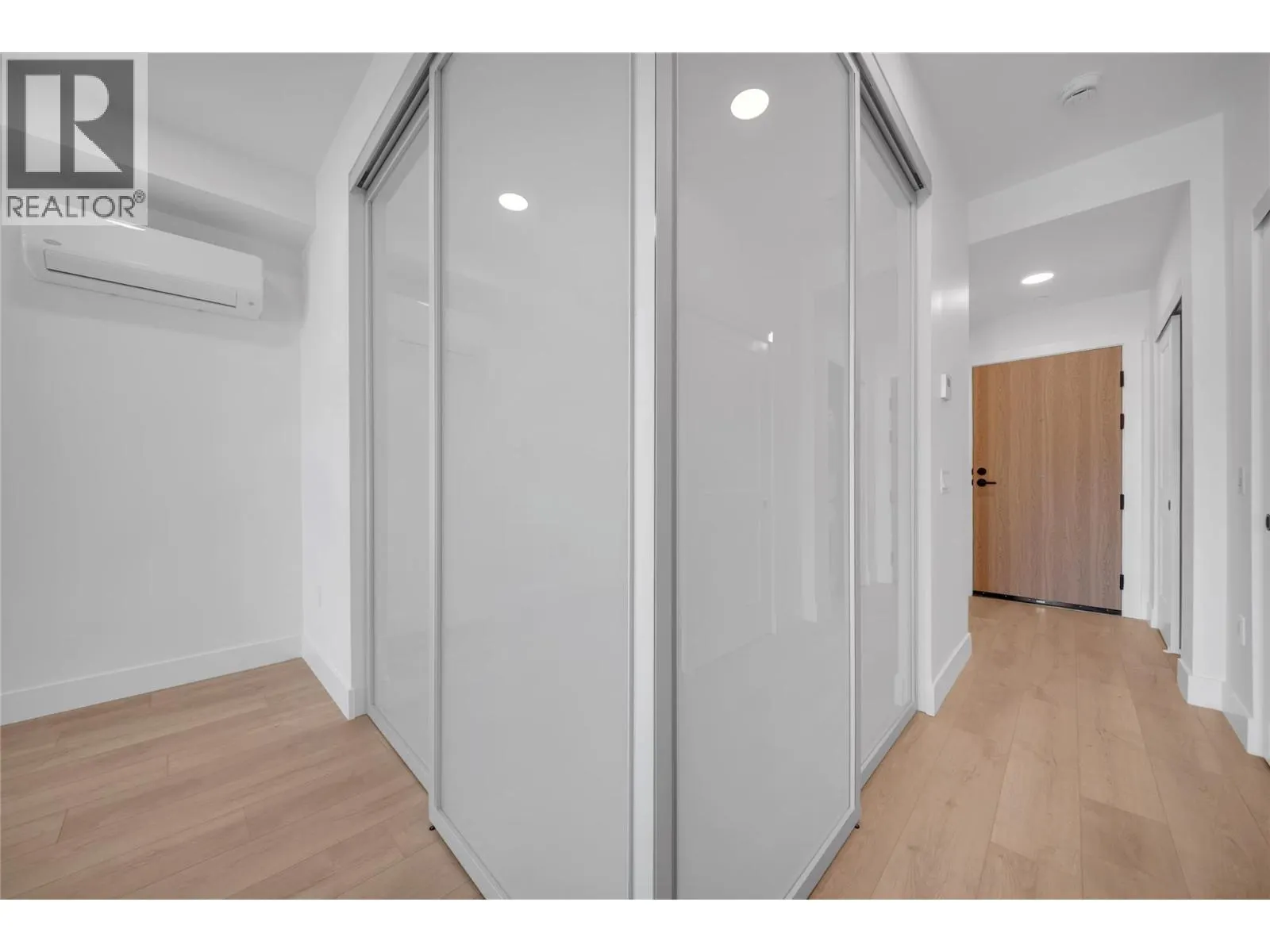 620 Coronation Avenue Unit# 409