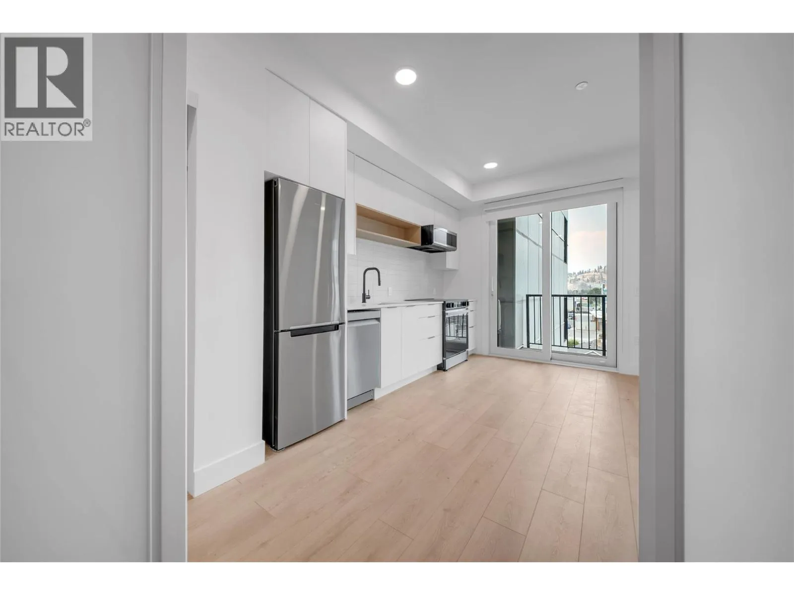 620 Coronation Avenue Unit# 409
