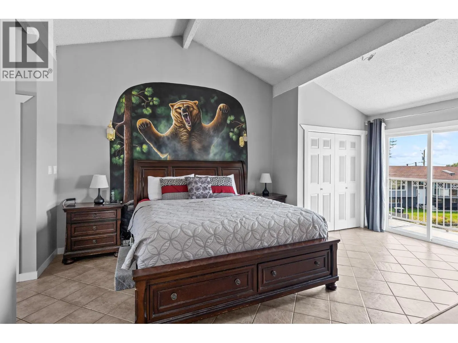 1643 Traut Court