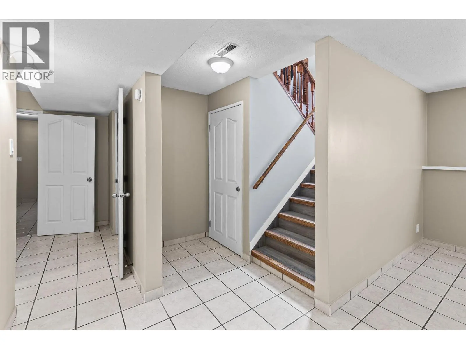 1643 Traut Court