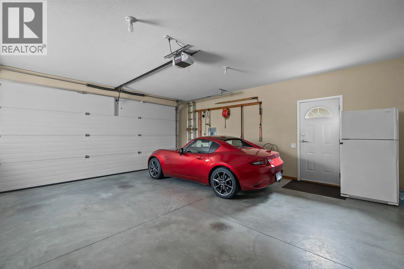 3388 Ridge Boulevard