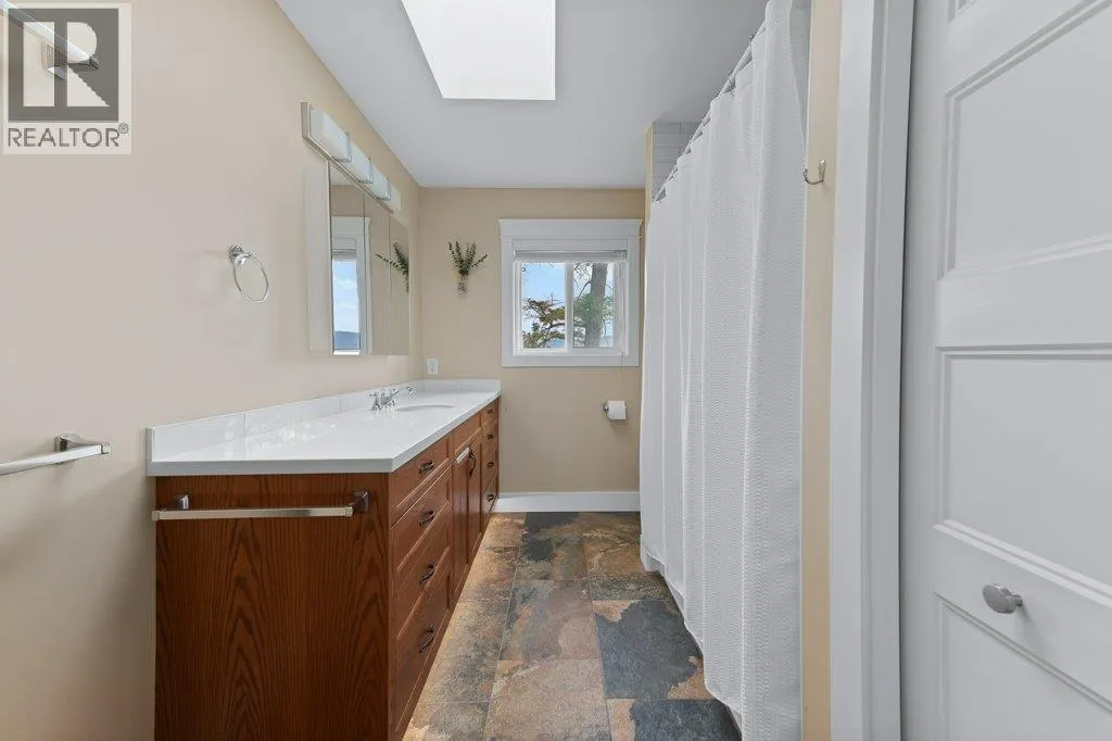 4852-4858 Lakeshore Road