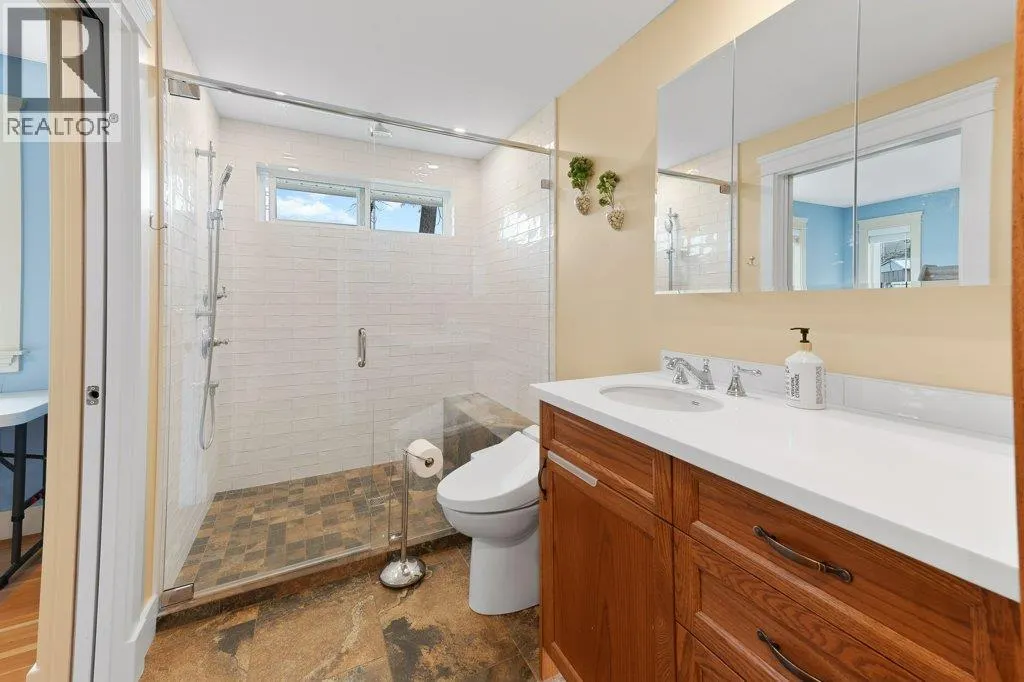 4852-4858 Lakeshore Road