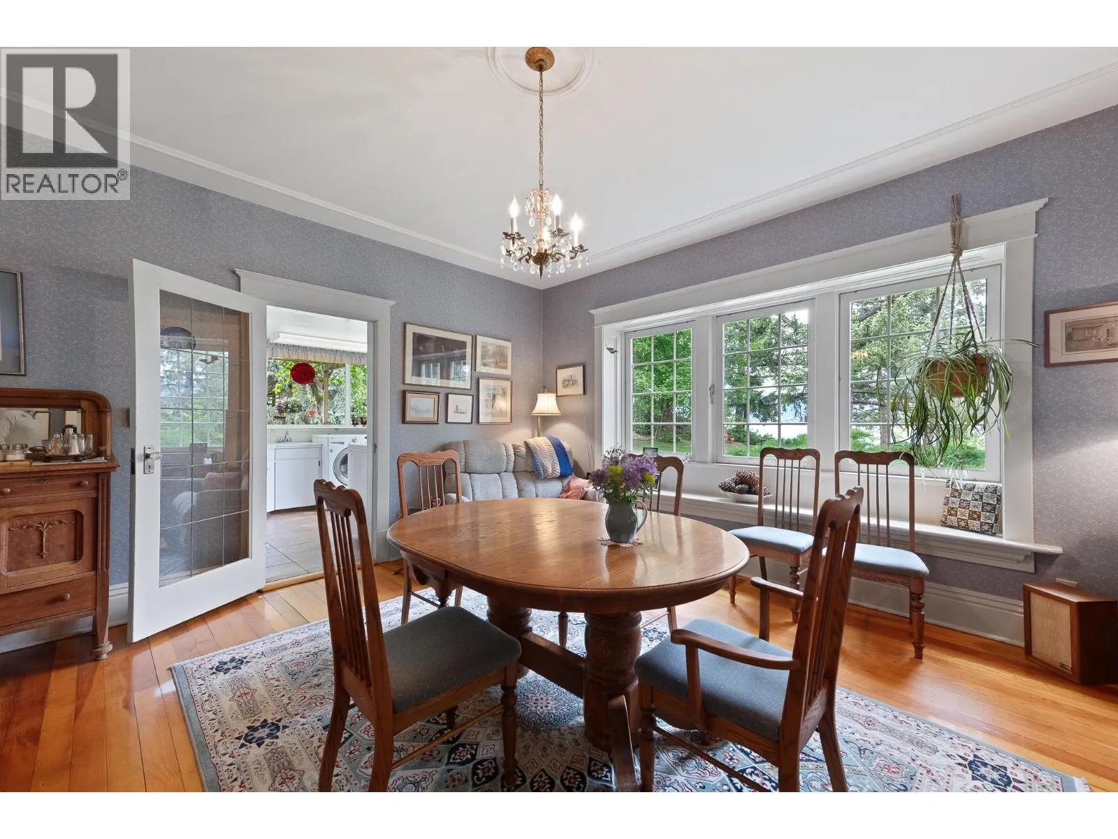 4852-4858 Lakeshore Road