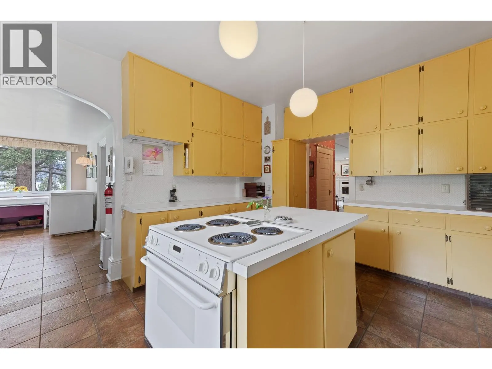 4852-4858 Lakeshore Road