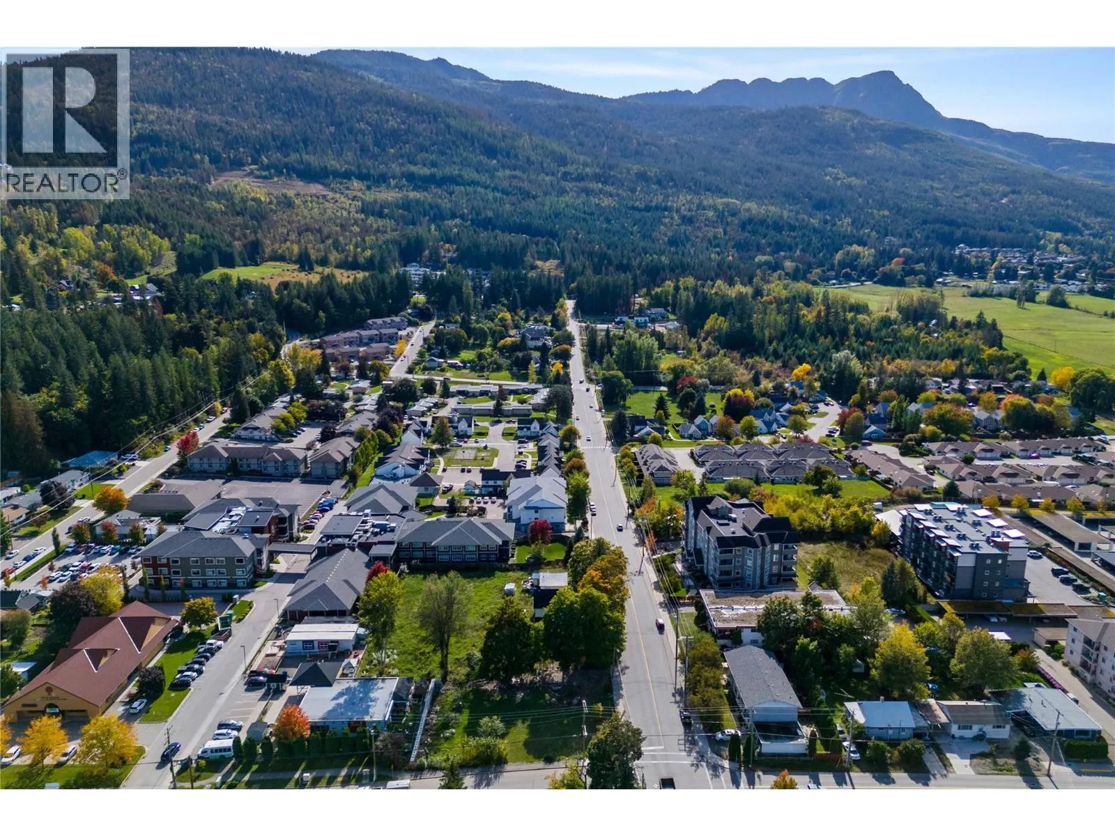 580 Shuswap Street SE