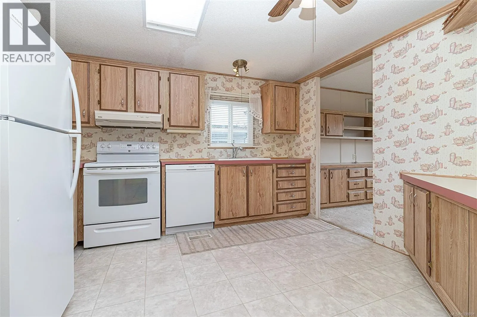 121 7701 Central Saanich Rd
