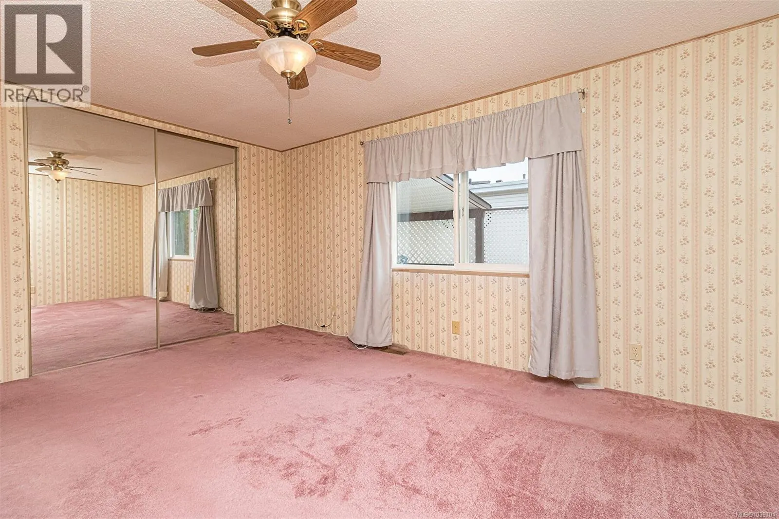 121 7701 Central Saanich Rd