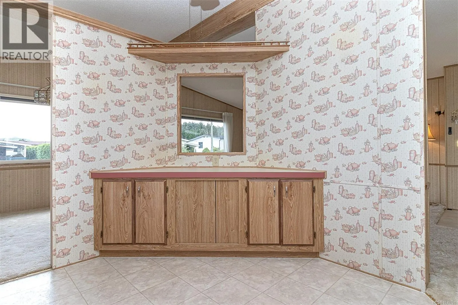 121 7701 Central Saanich Rd