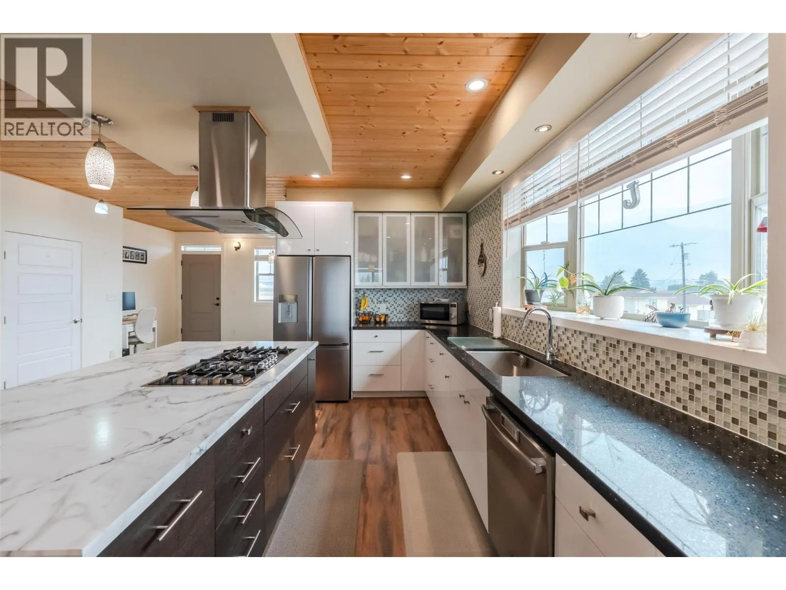 317 2nd Avenue