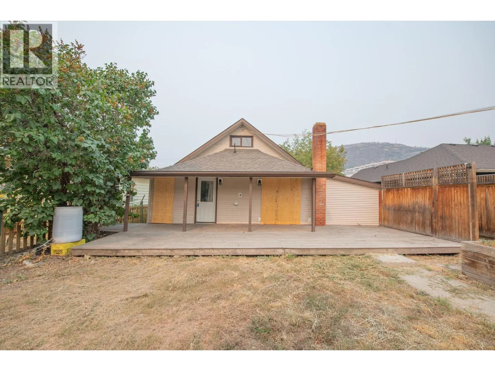 3007 38 Street