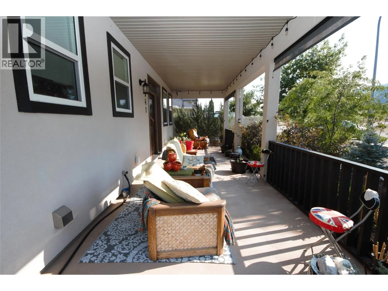 6941 MEADOWS Drive