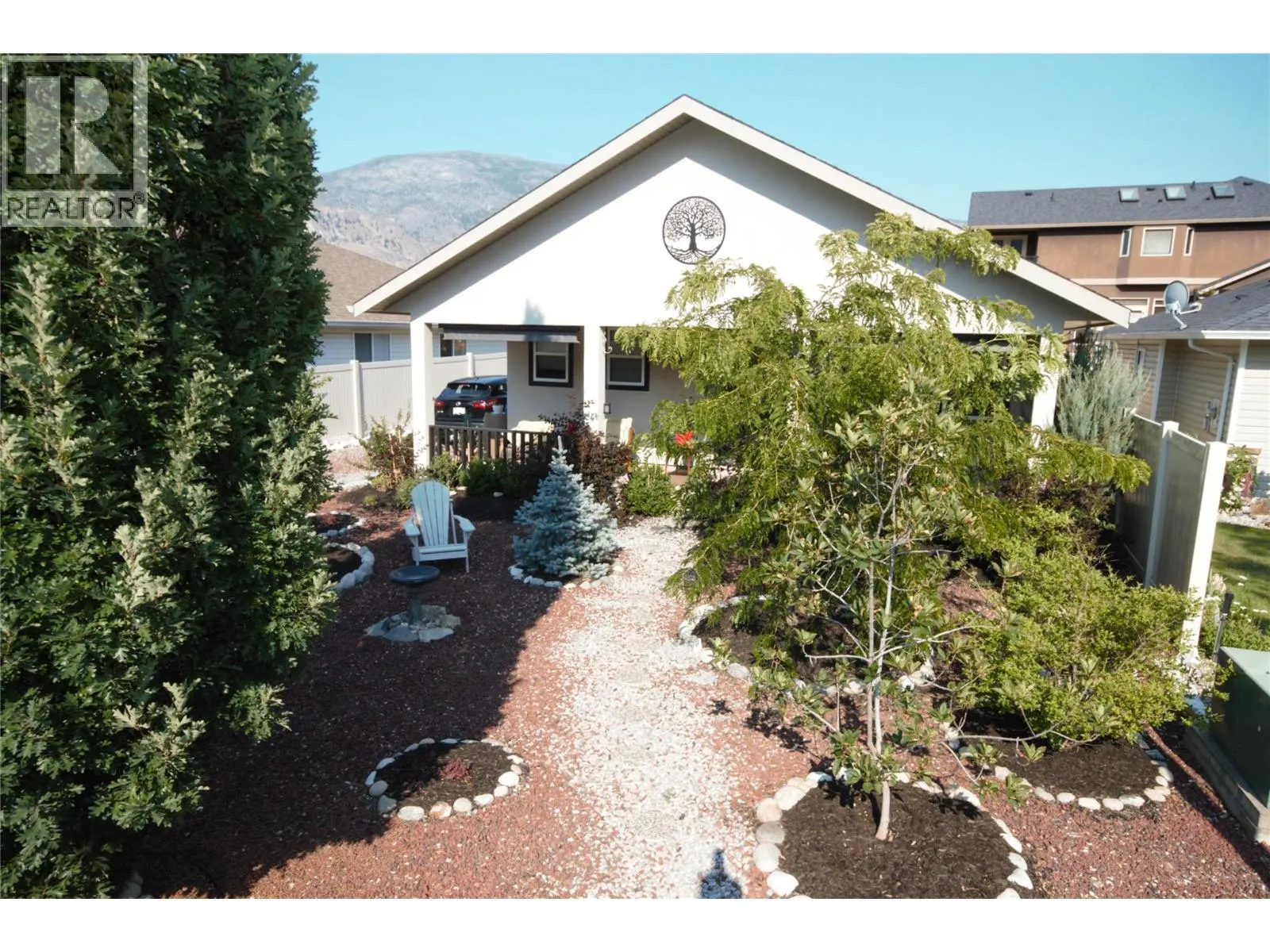 6941 MEADOWS Drive