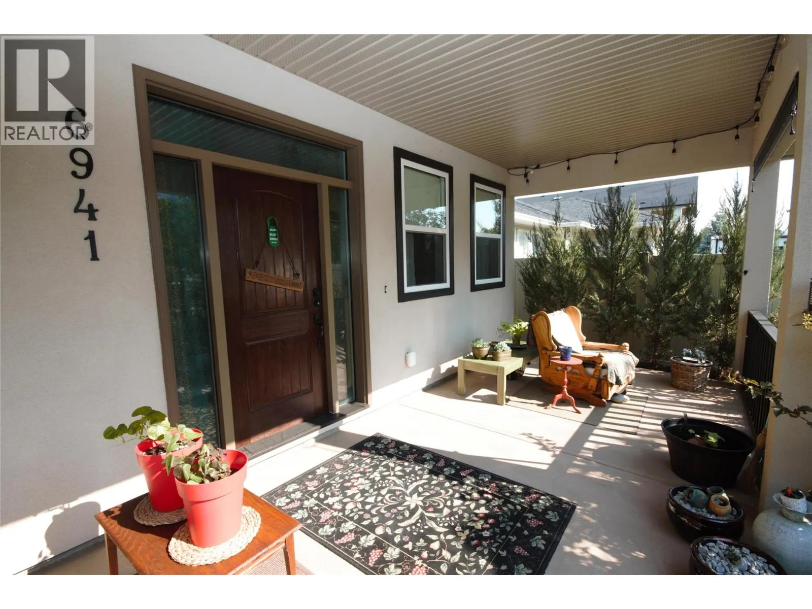 6941 MEADOWS Drive