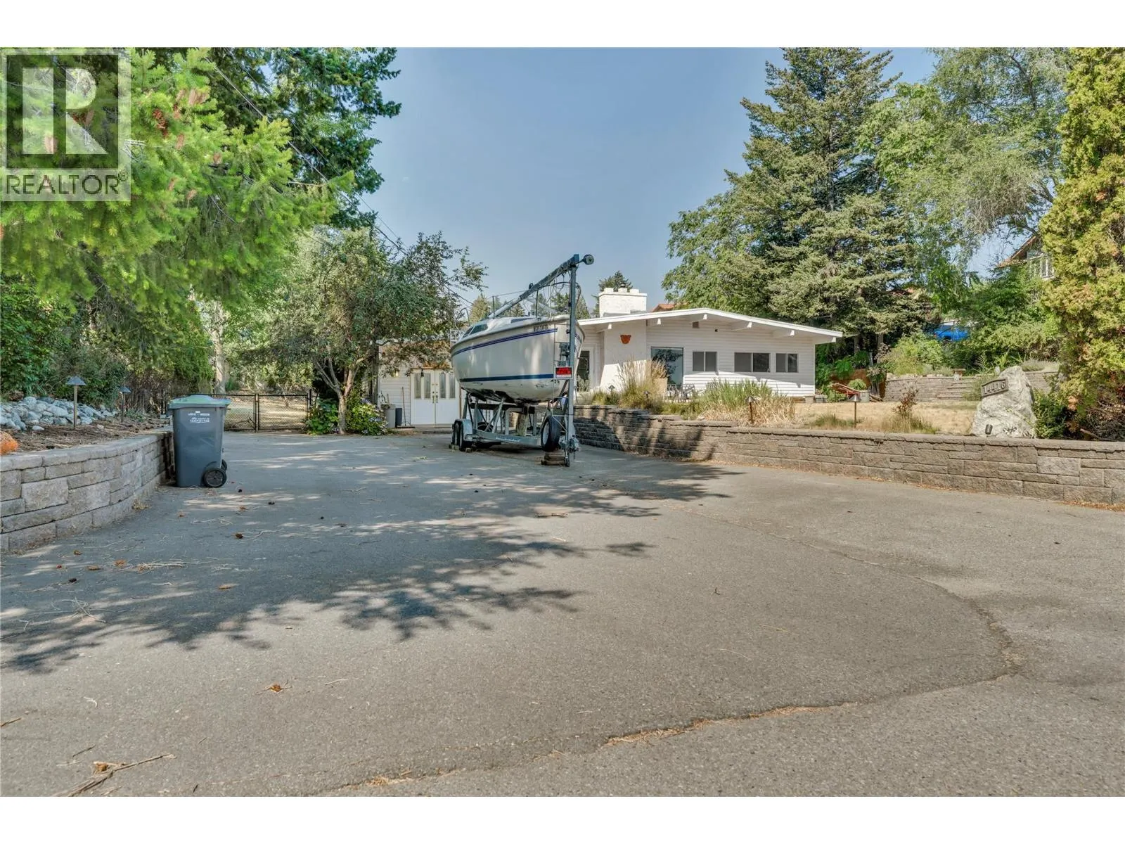 14416 Fisher Close
