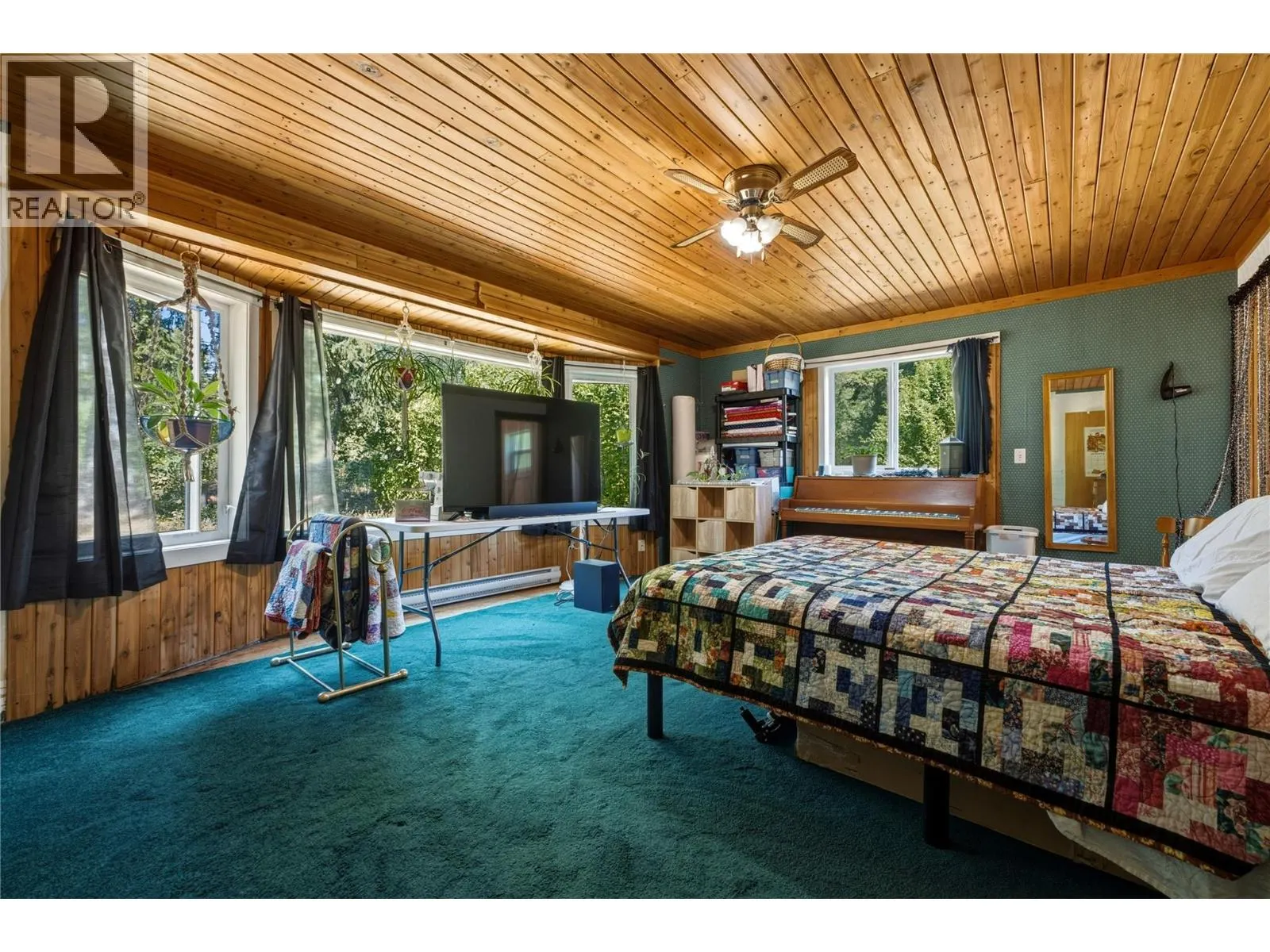 244 Mabel Lake Road