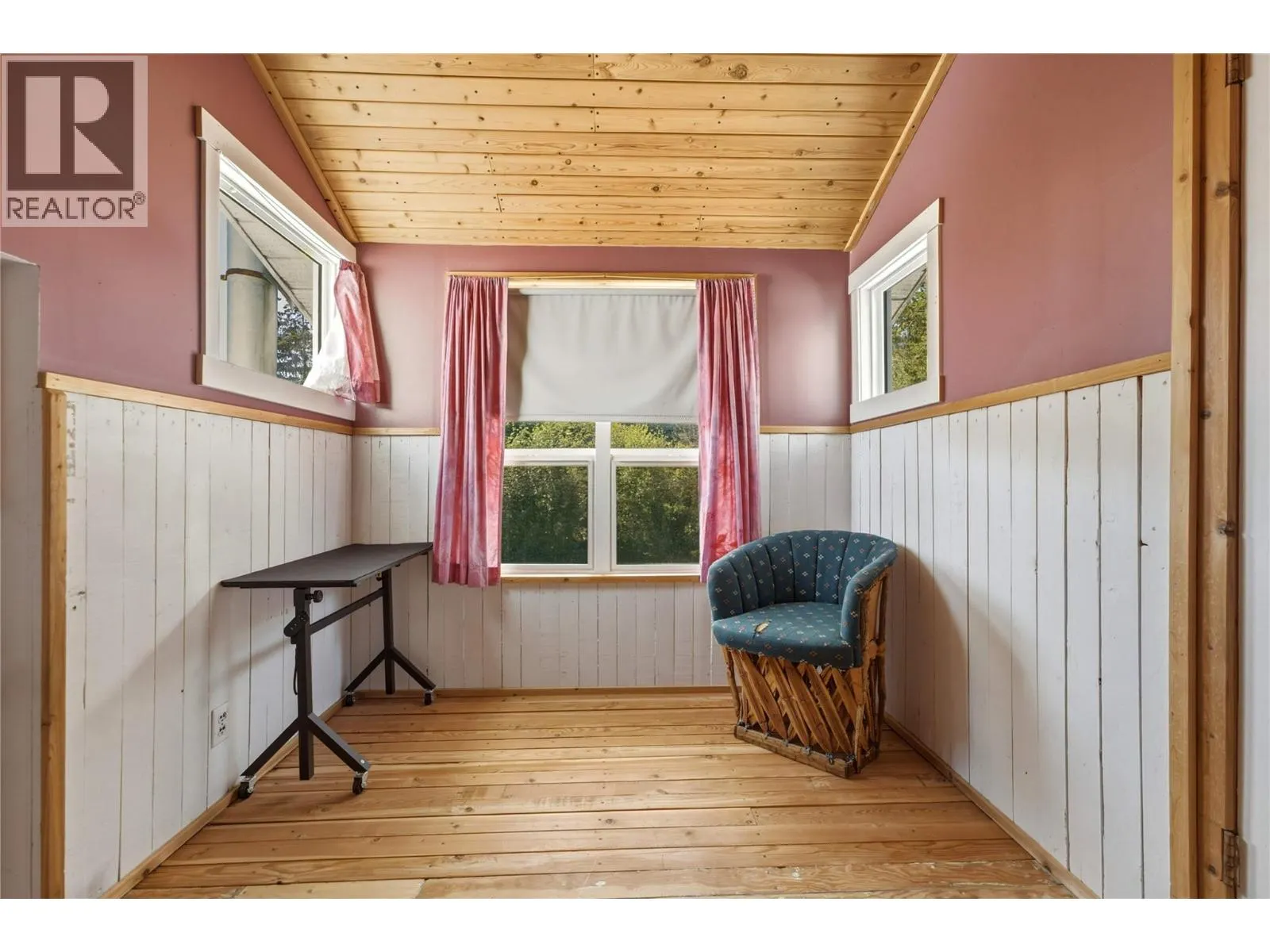 244 Mabel Lake Road