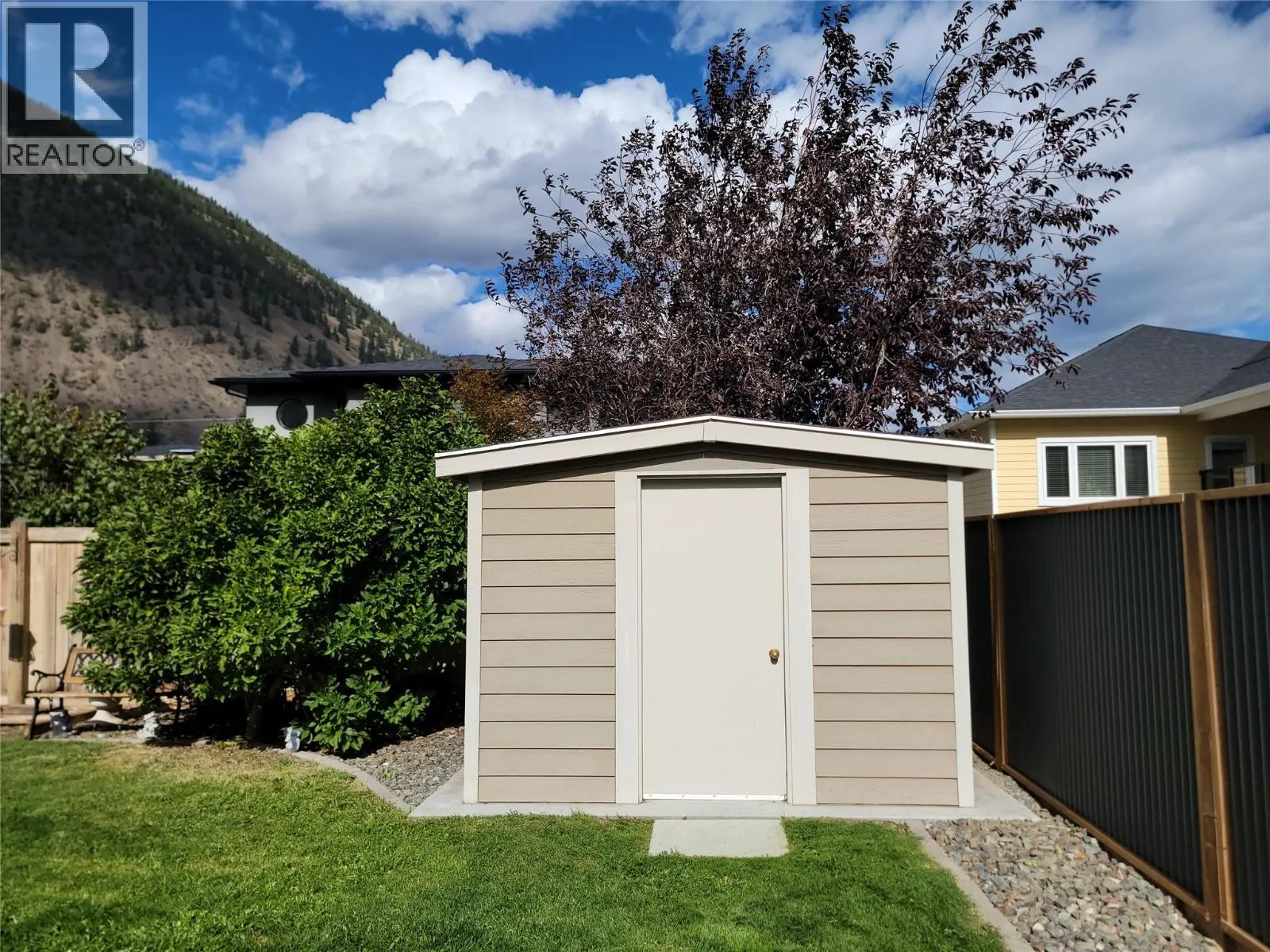 208 K-View Crescent