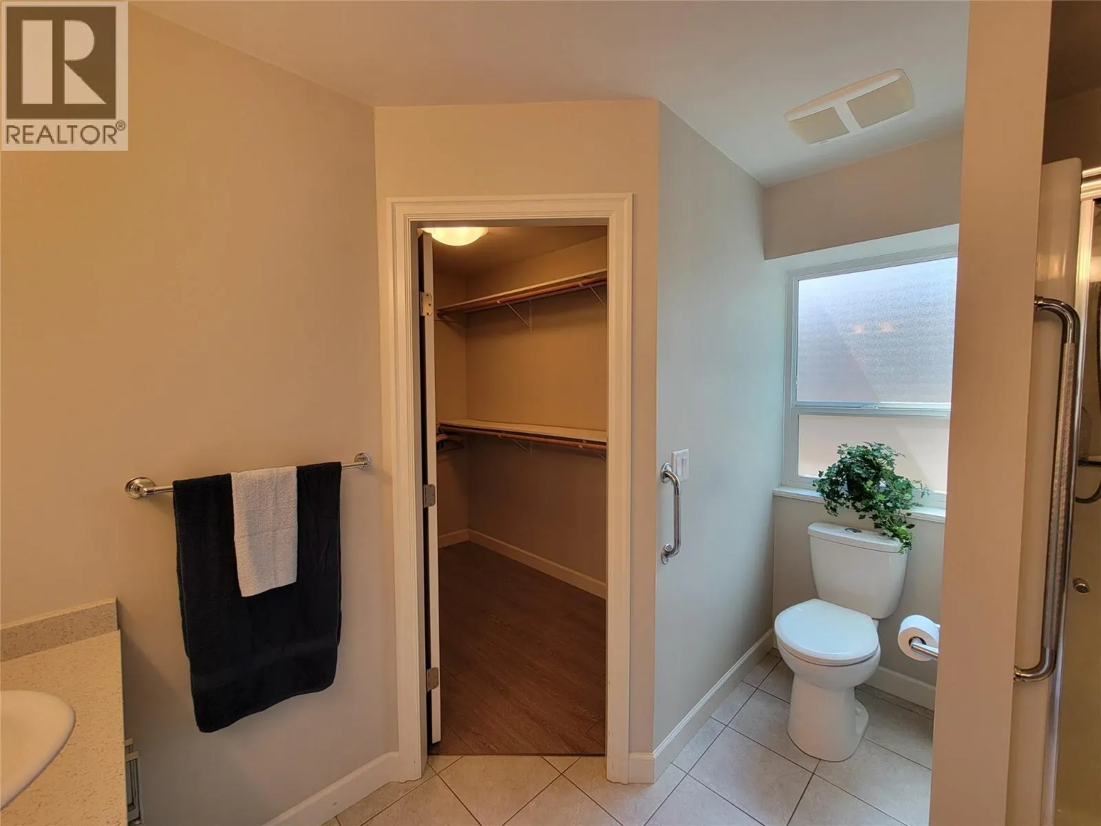 208 K-View Crescent