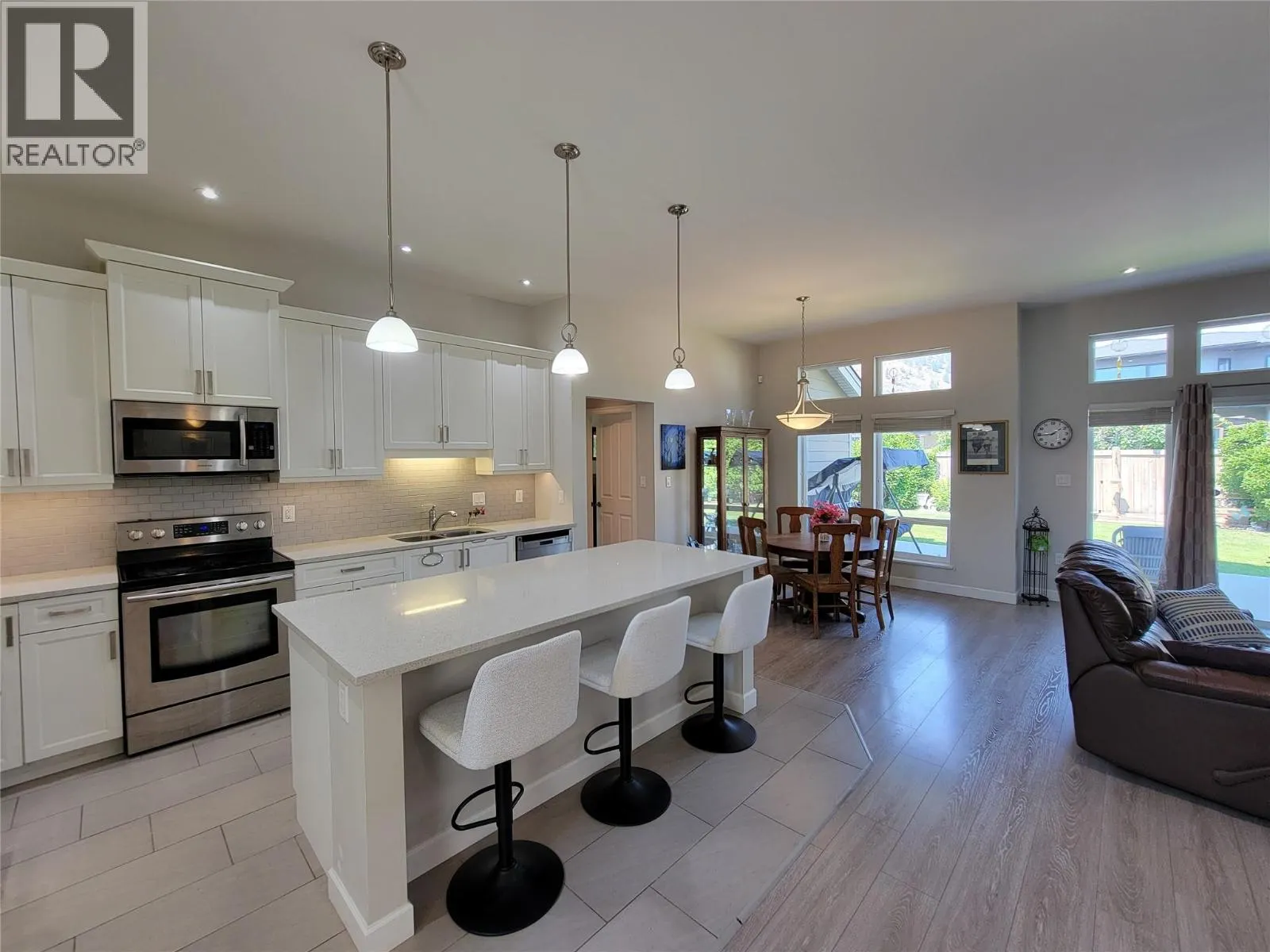 208 K-View Crescent
