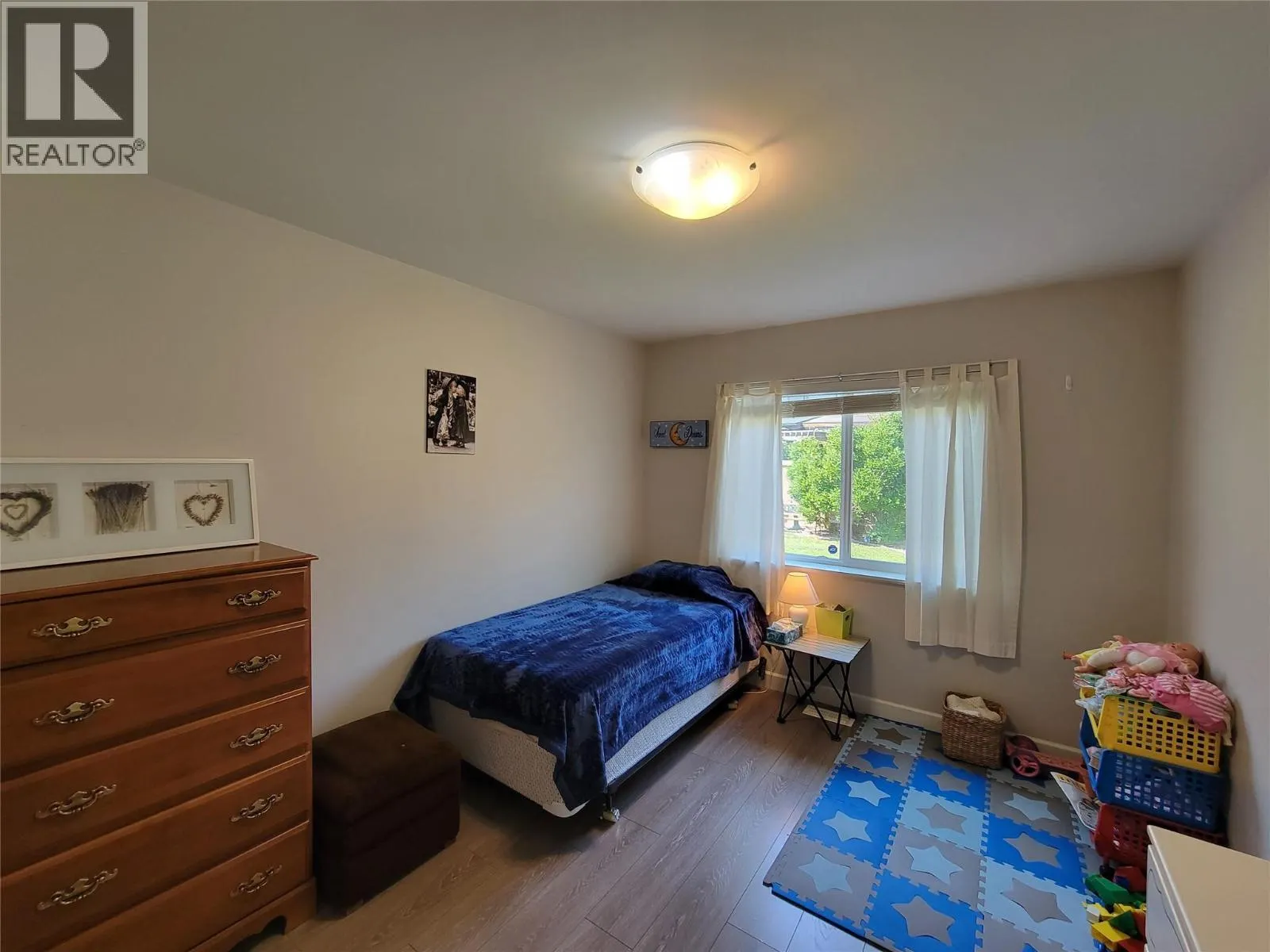 208 K-View Crescent
