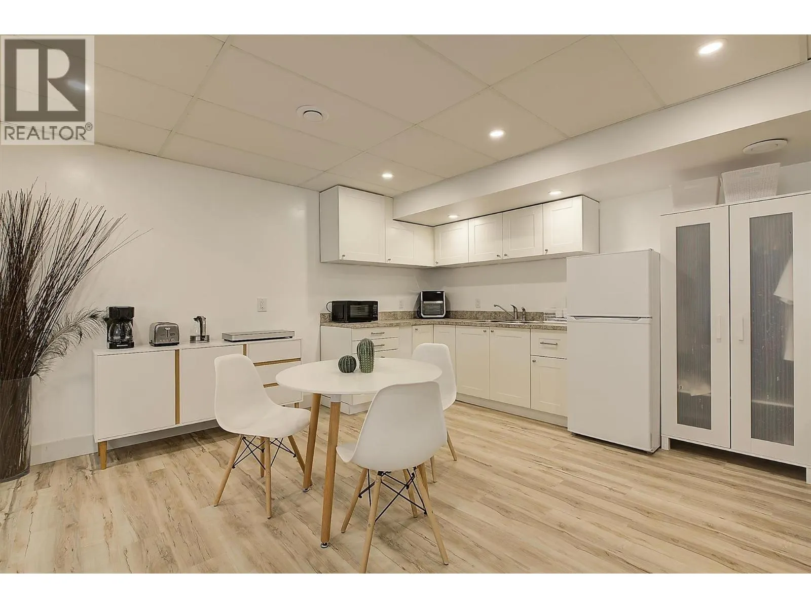 1726 Hayashi Road