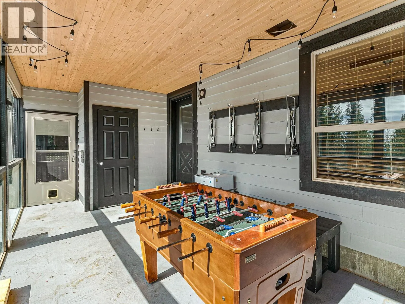 4833 Snow Pines Road