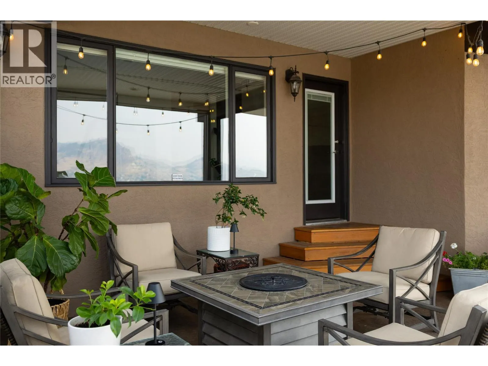 10 Bayview Heights