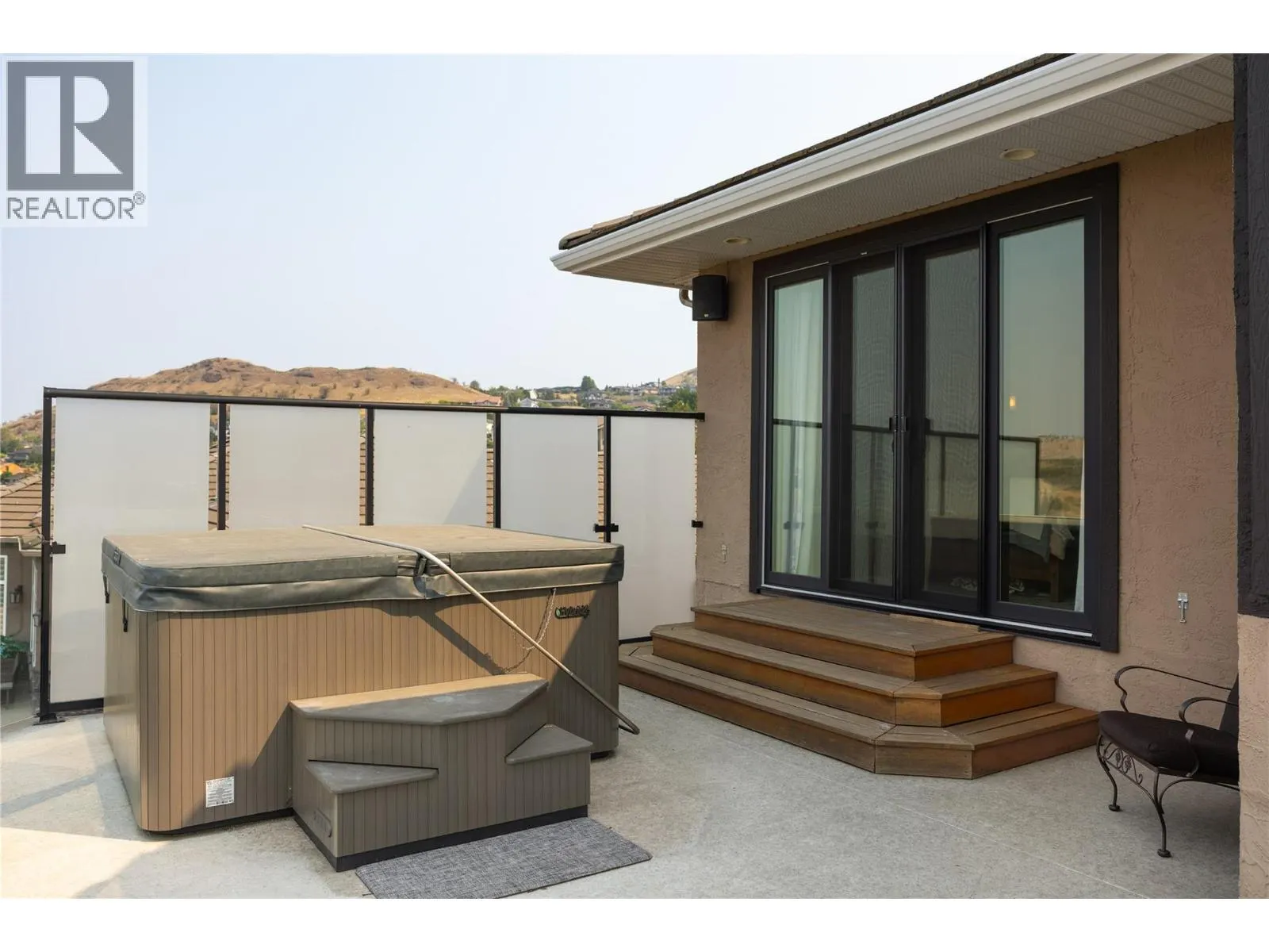 10 Bayview Heights