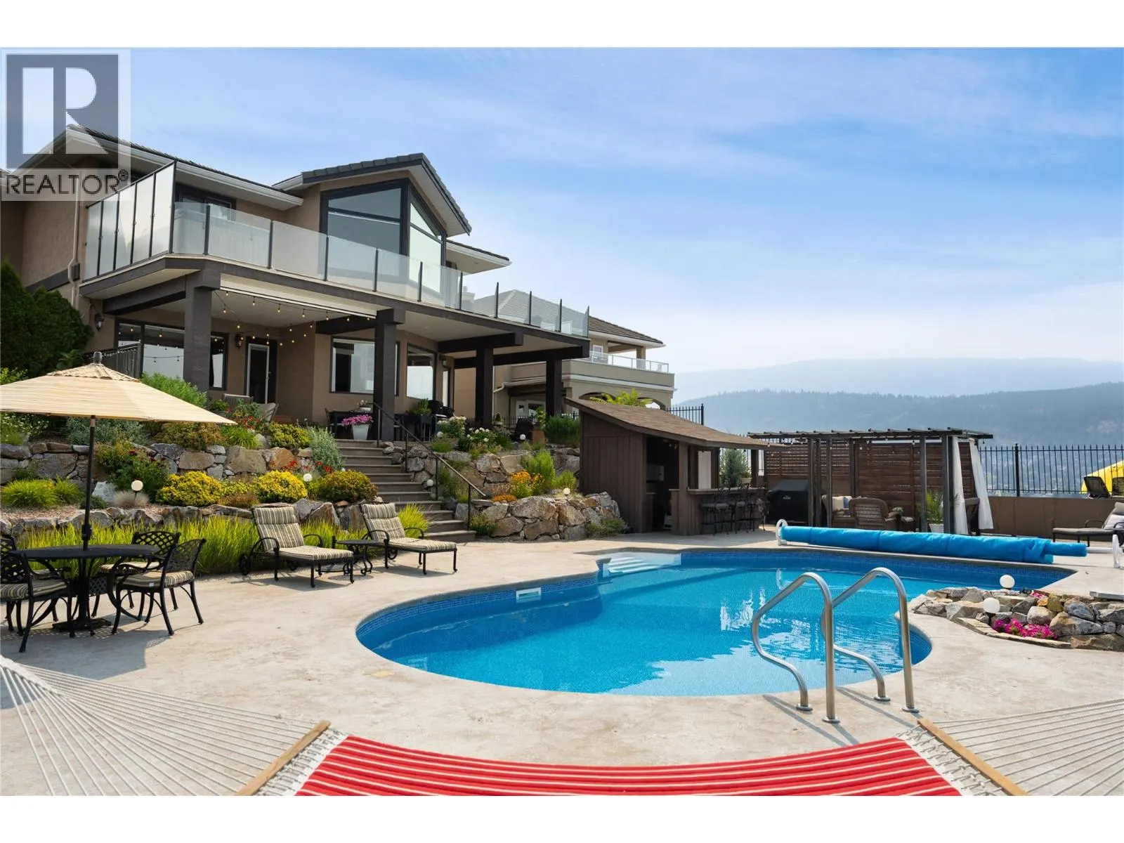 10 Bayview Heights