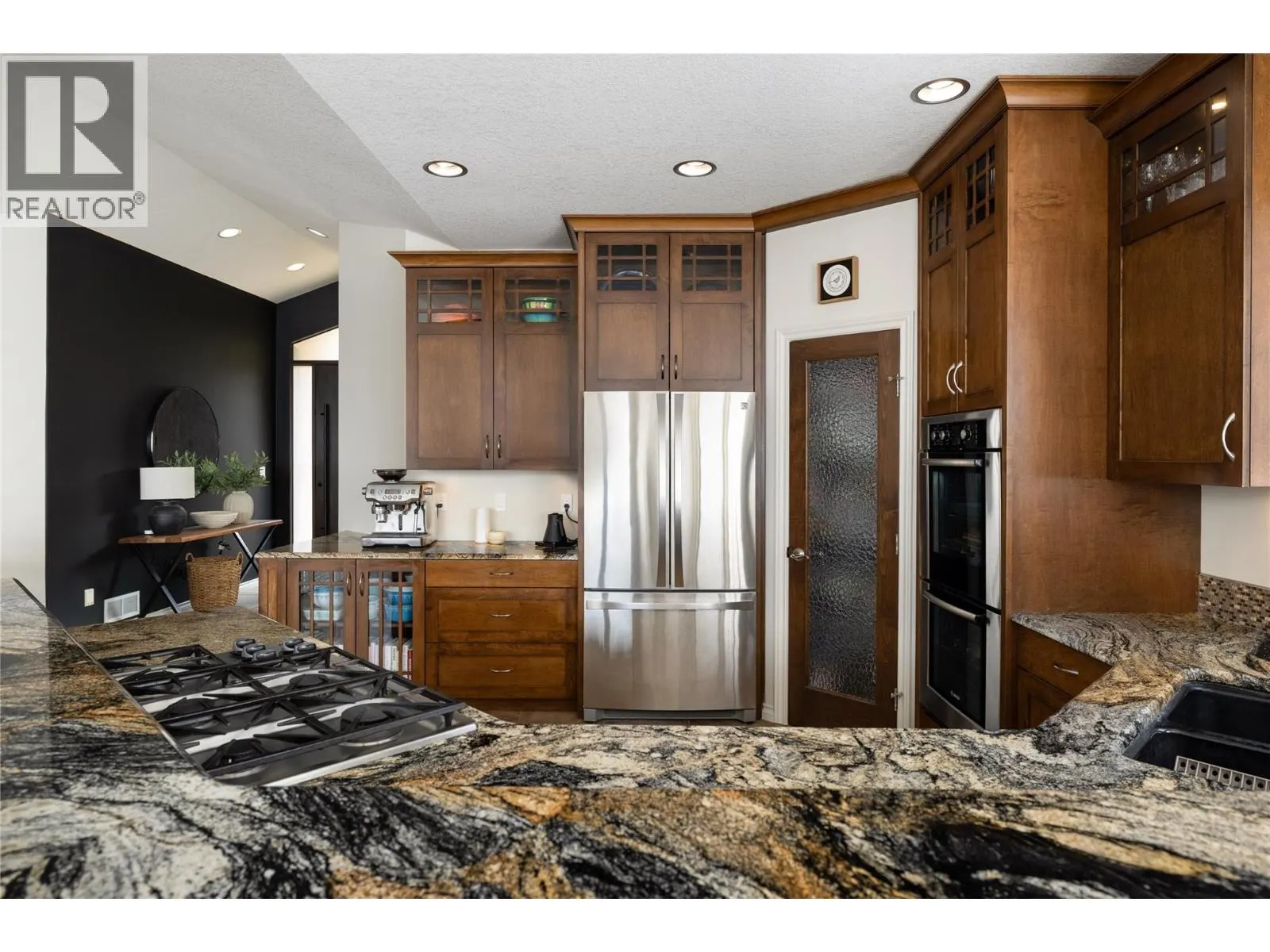 10 Bayview Heights