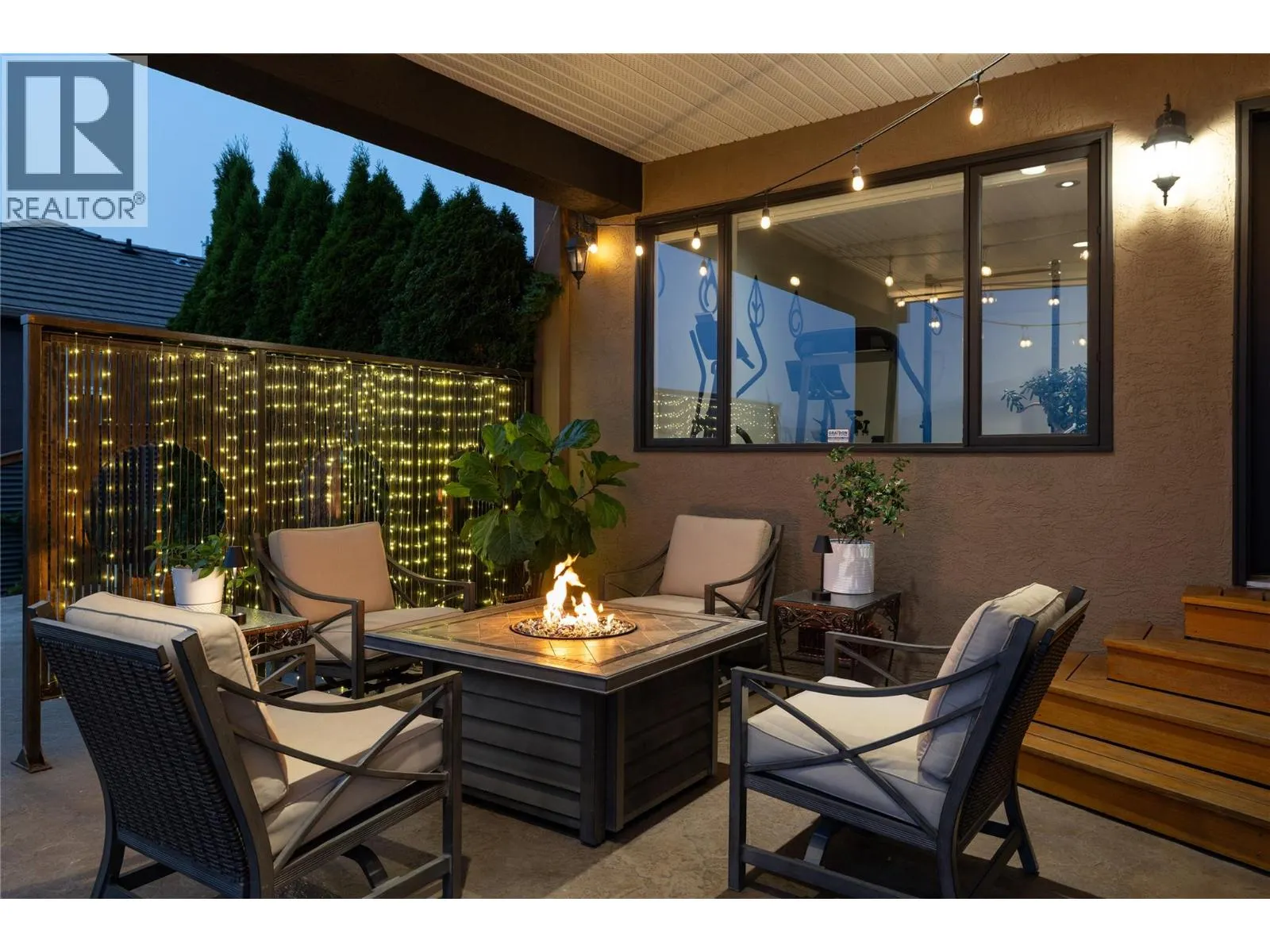 10 Bayview Heights
