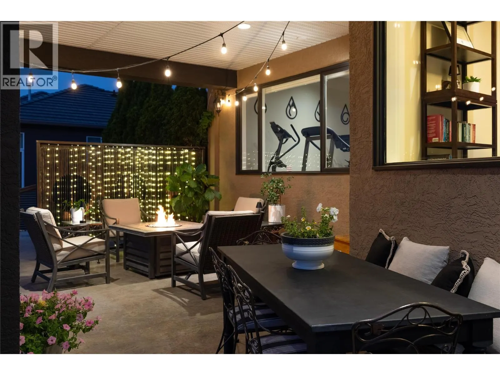 10 Bayview Heights