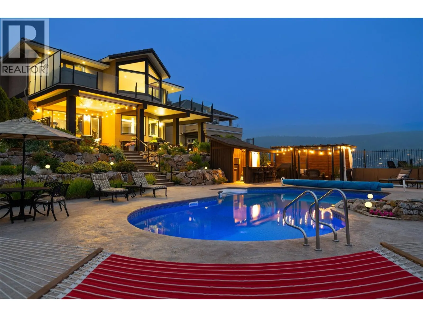 10 Bayview Heights