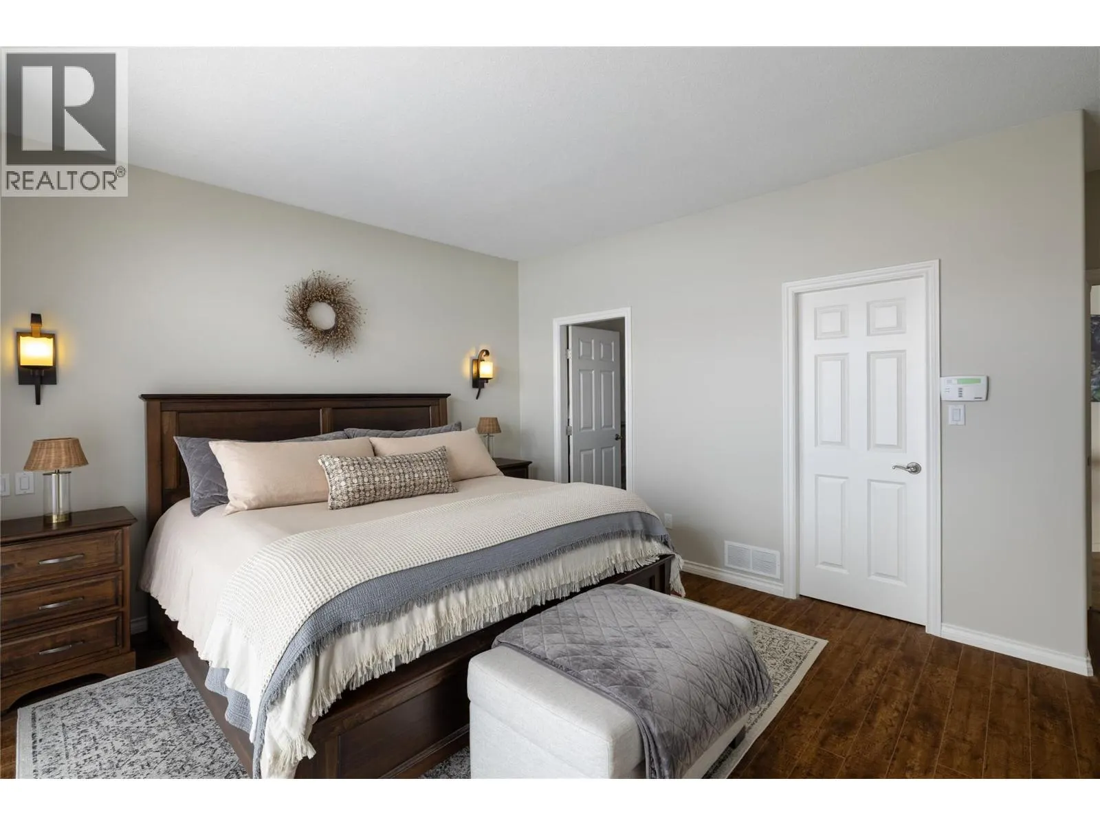 10 Bayview Heights