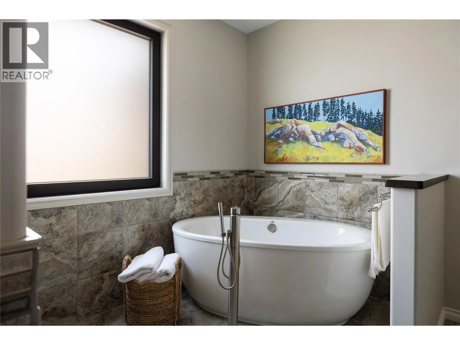 10 Bayview Heights
