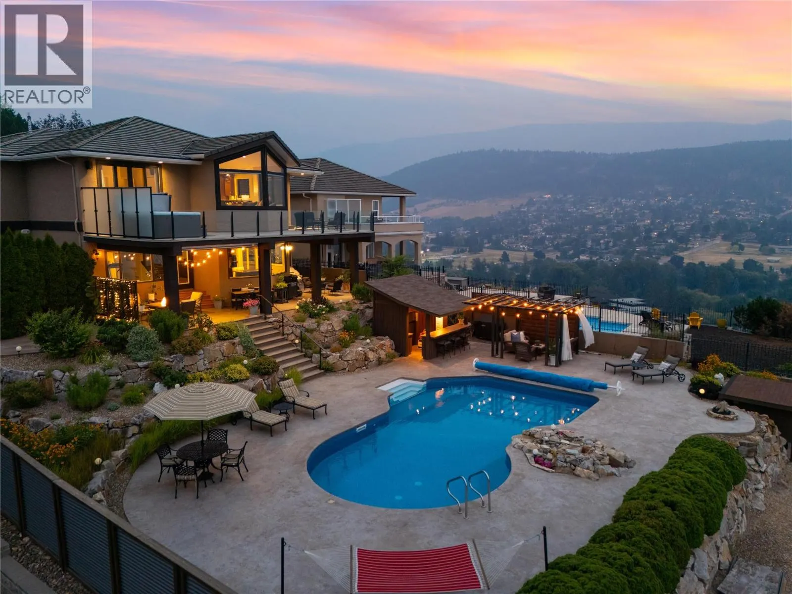 10 Bayview Heights