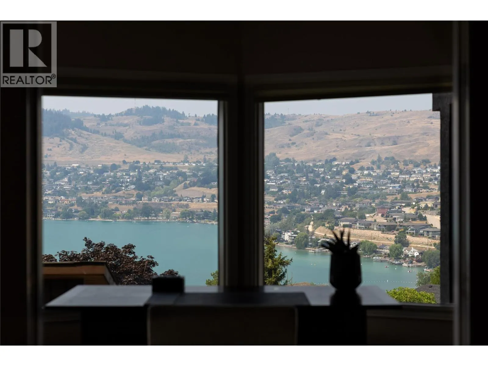 10 Bayview Heights