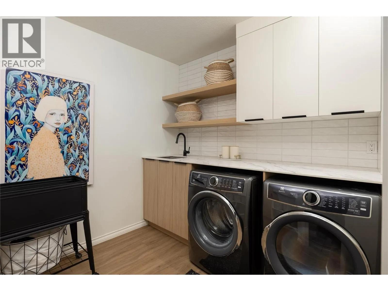 10 Bayview Heights