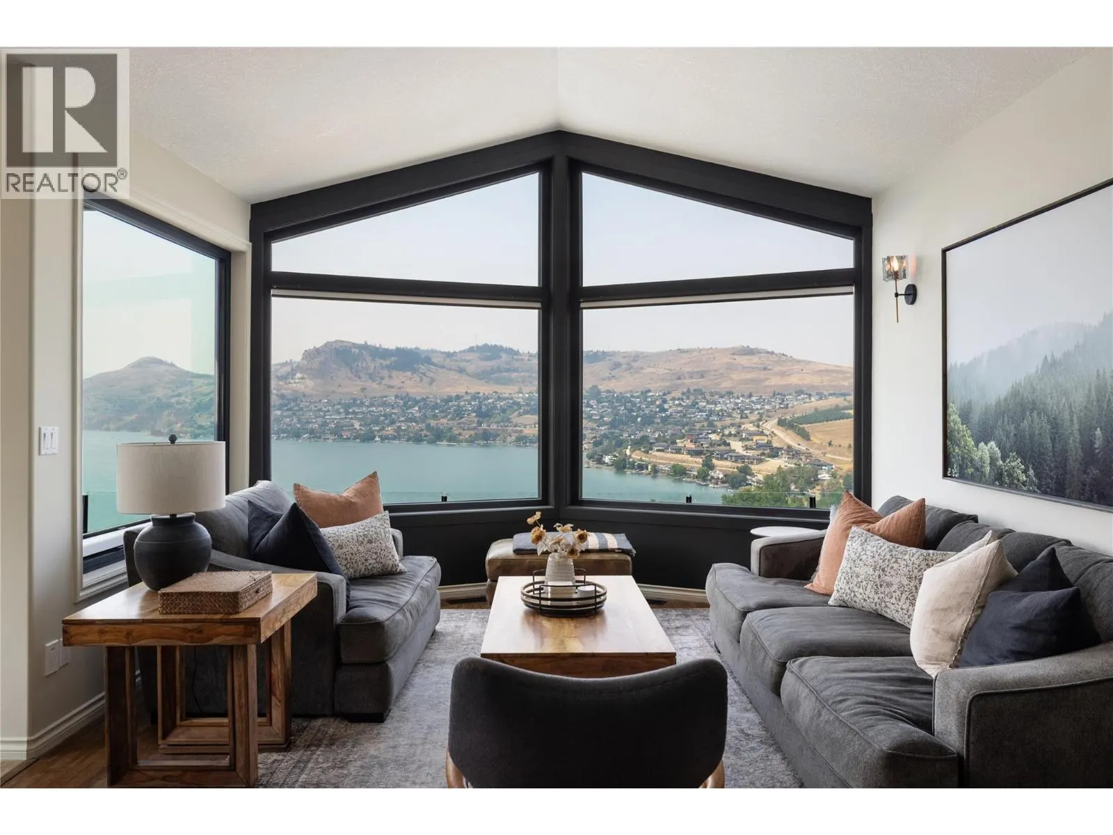 10 Bayview Heights