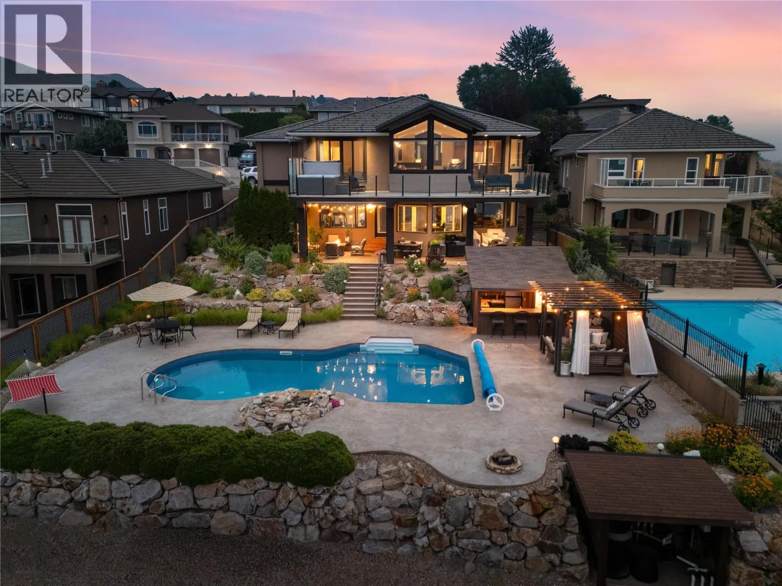 10 Bayview Heights