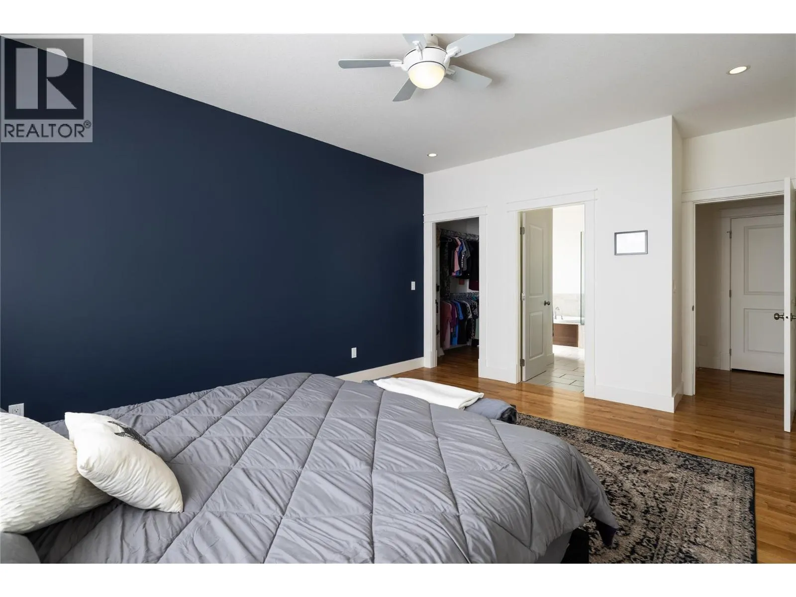 7261 Silver Ridge Drive