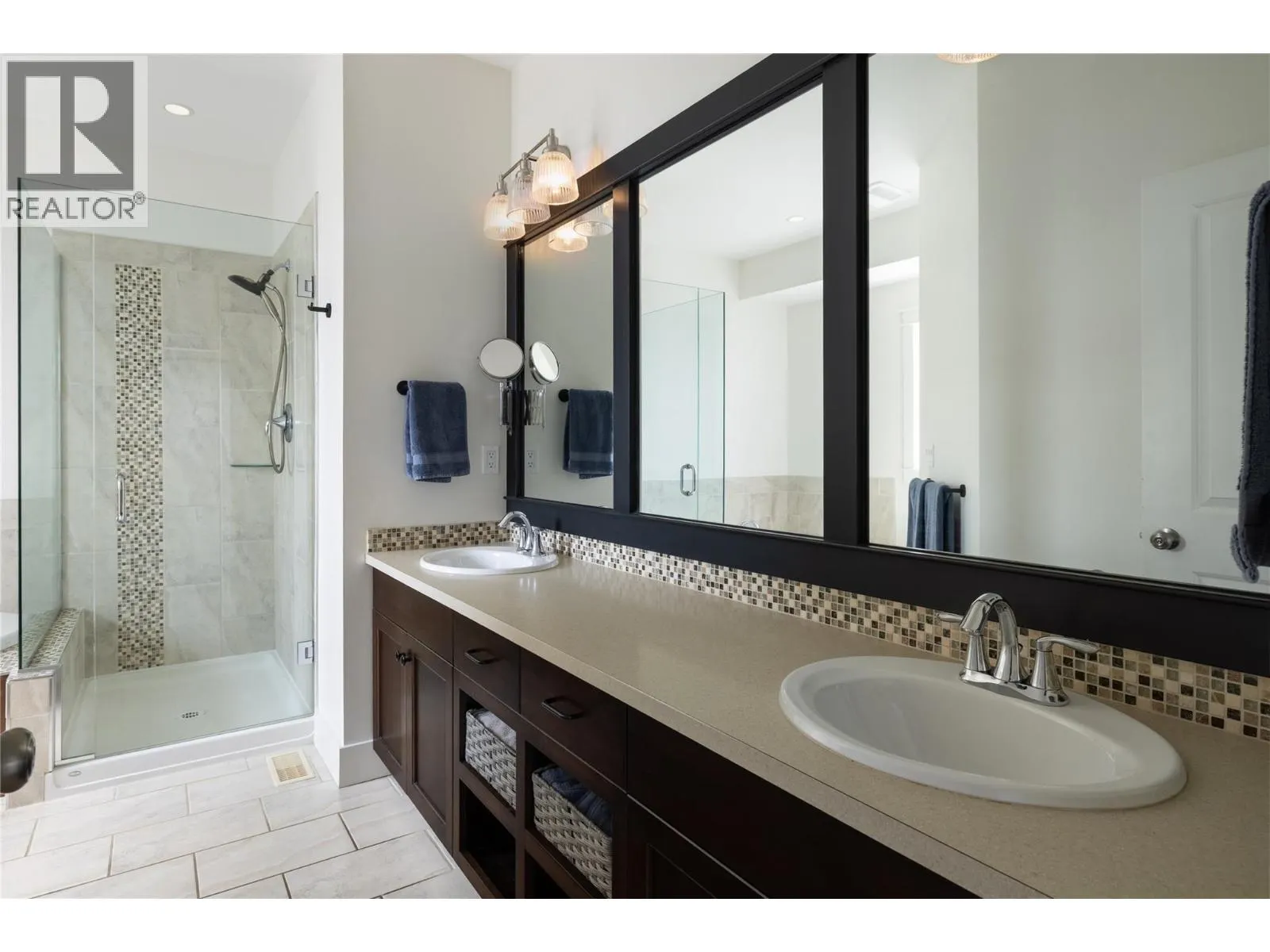 7261 Silver Ridge Drive