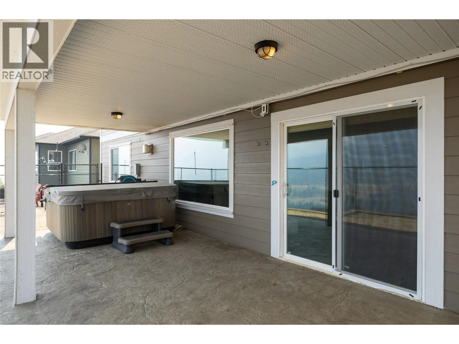 7261 Silver Ridge Drive