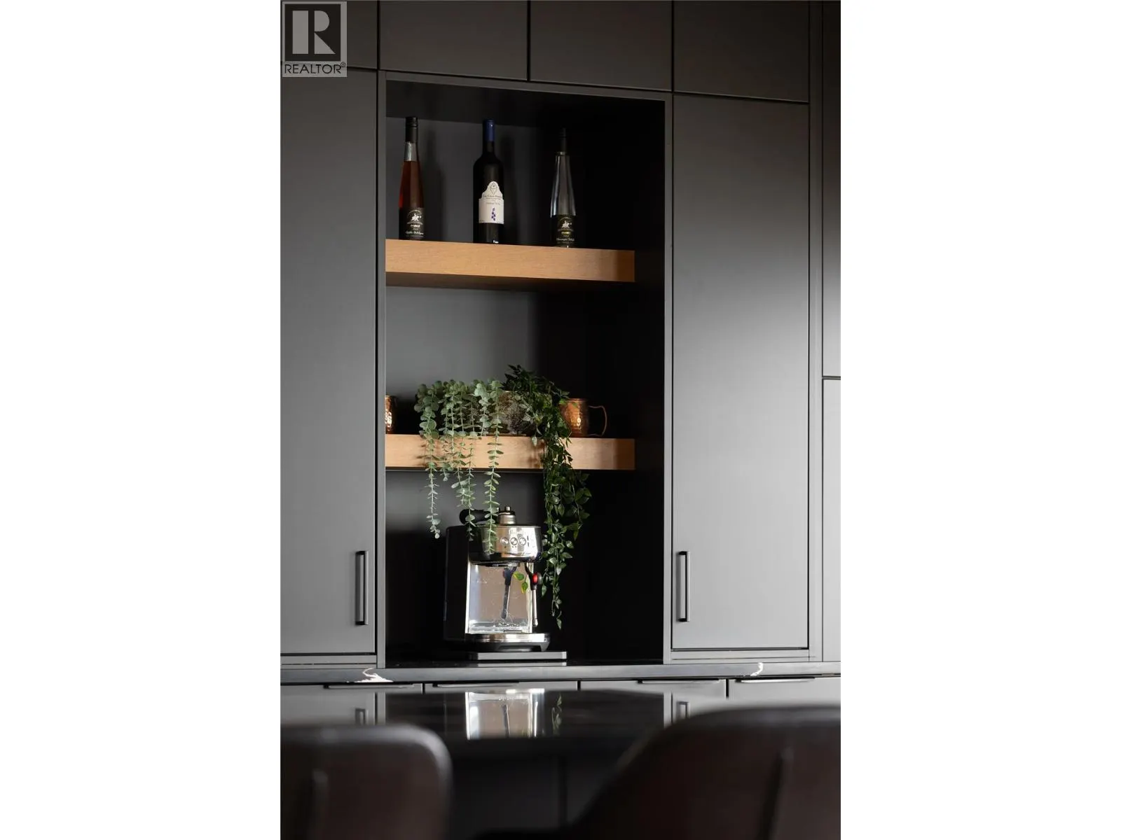 7261 Silver Ridge Drive