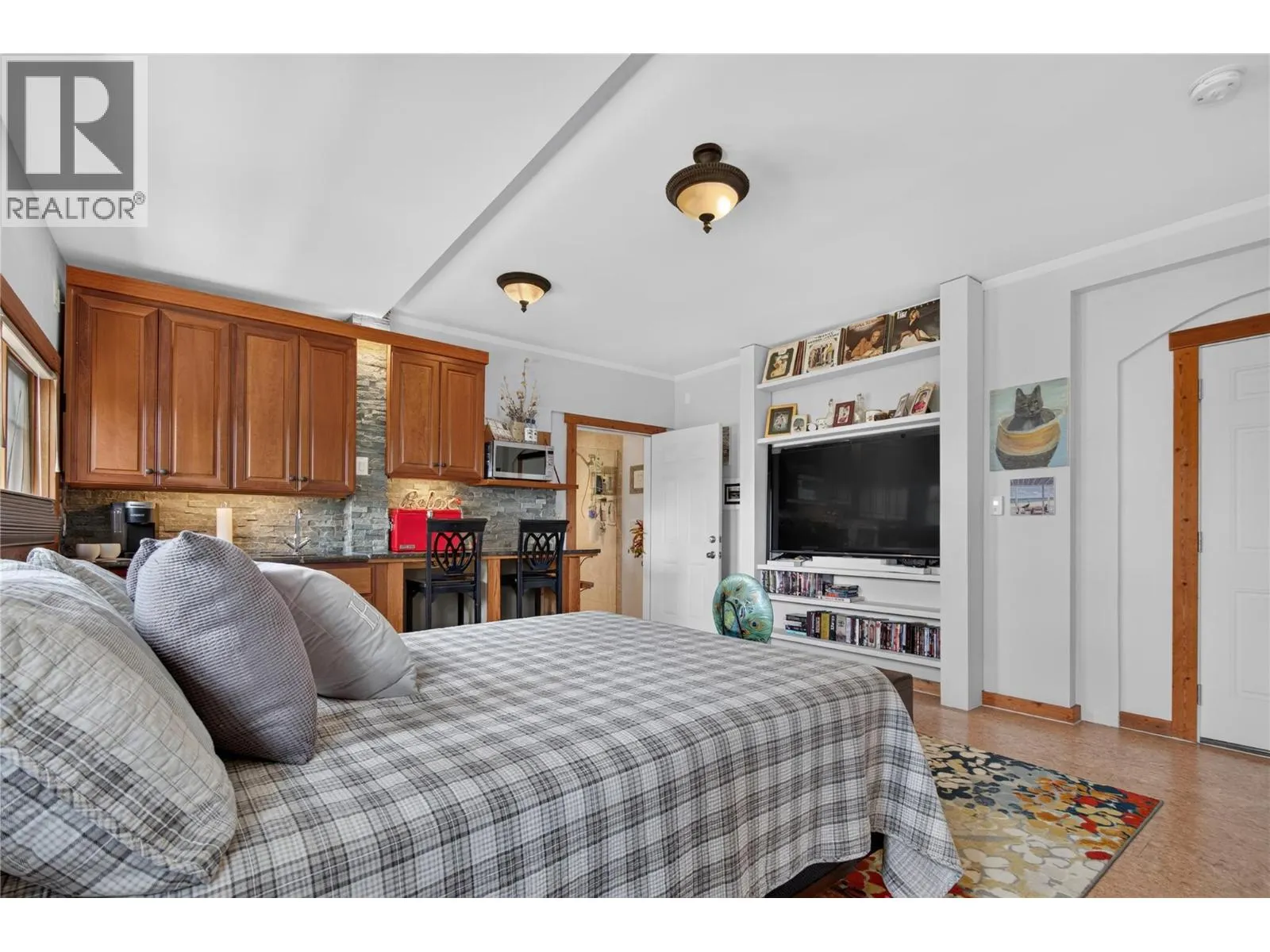 3264 Naramata Road