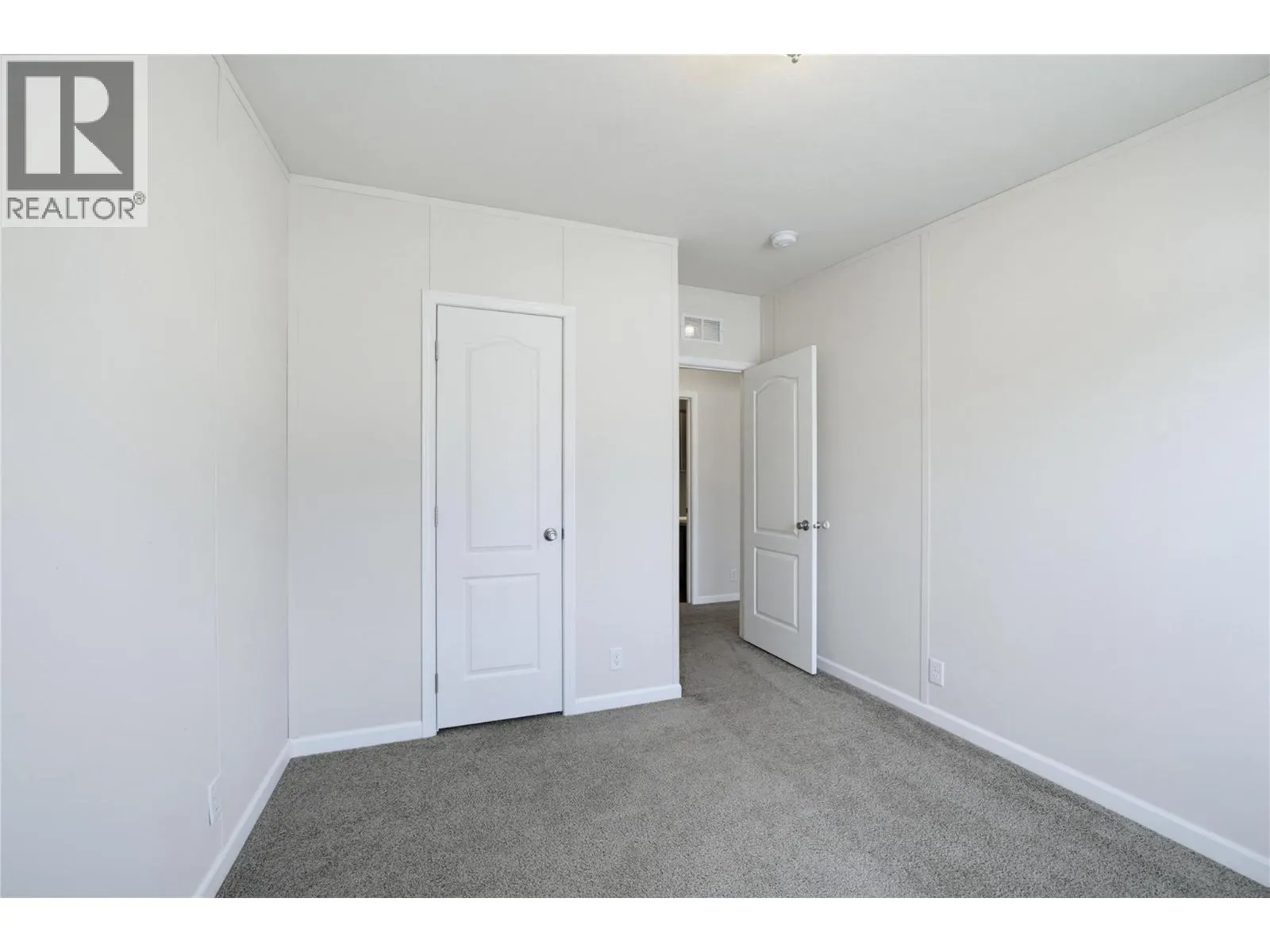 4811 10A Avenue NE Unit# 28