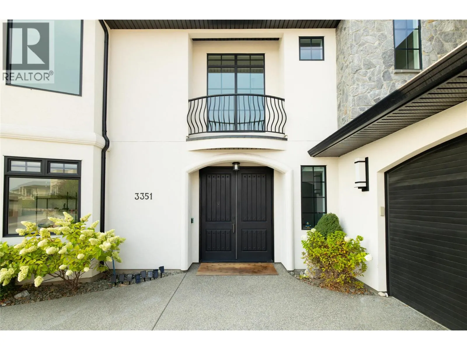 3351 Vineyard View Drive